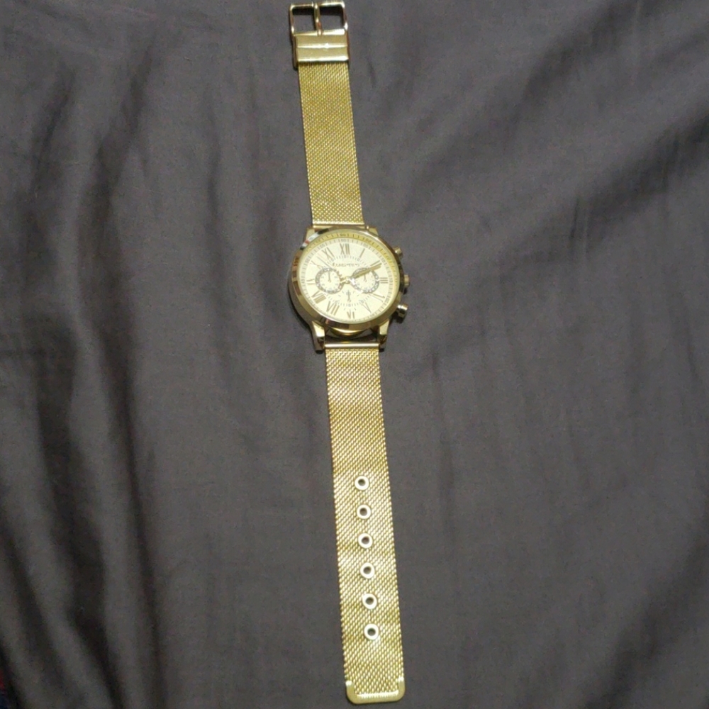 Gold watch - Picture 2 of 4